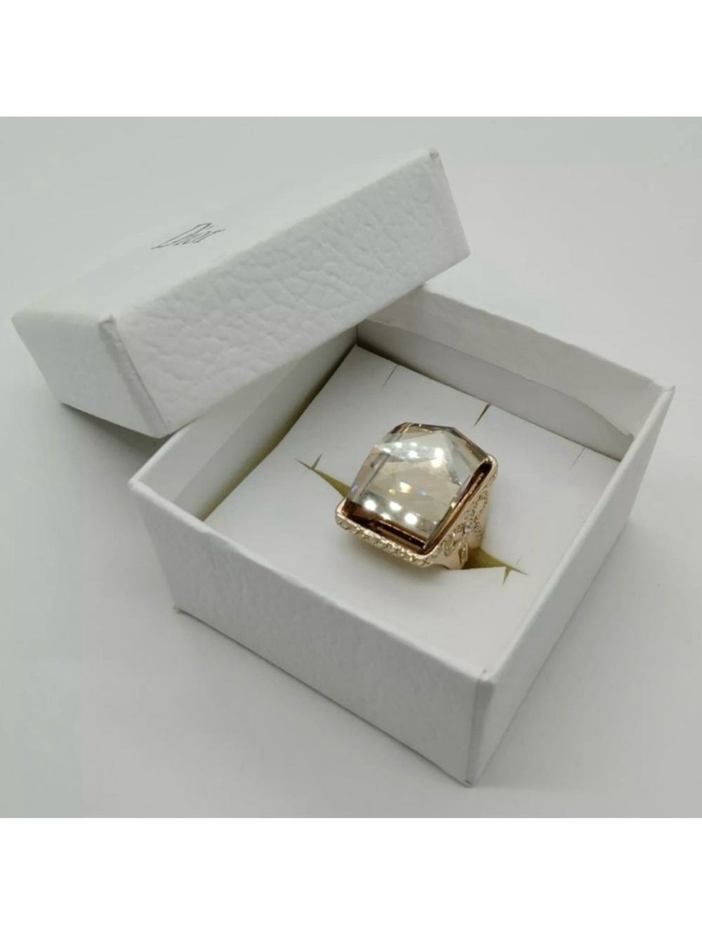 CHRISTIAN DIOR LOGO BIJOU RIBBON
CRYSTAL RING (Size 7-7.5) 💍 💛🔥 - Picture 6 of 8